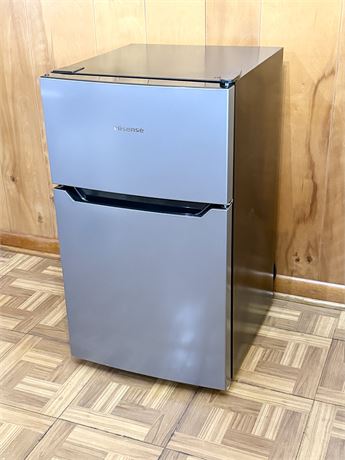 HISENSE ~ Mini Fridge With Freezer